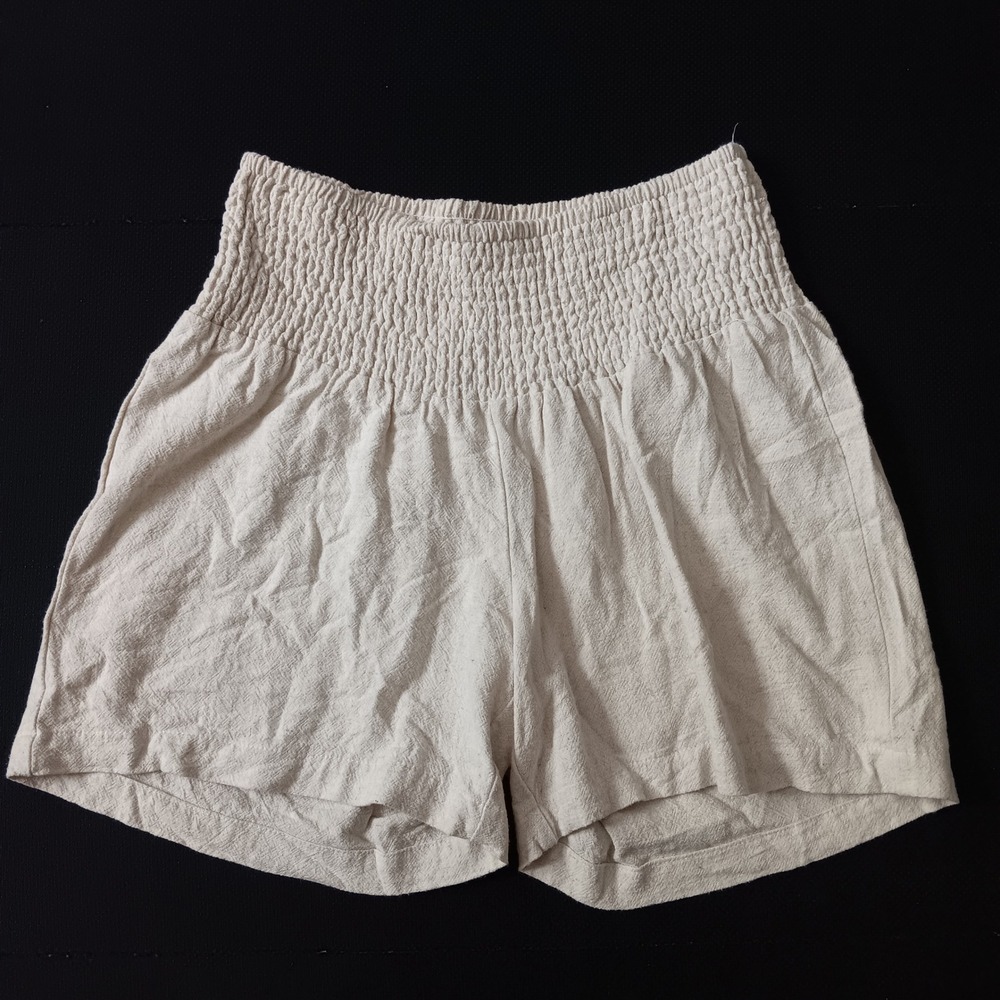 ONLY Maternity Smock Shorts Women M Beige Excellent Linen Blend Woven Smocked